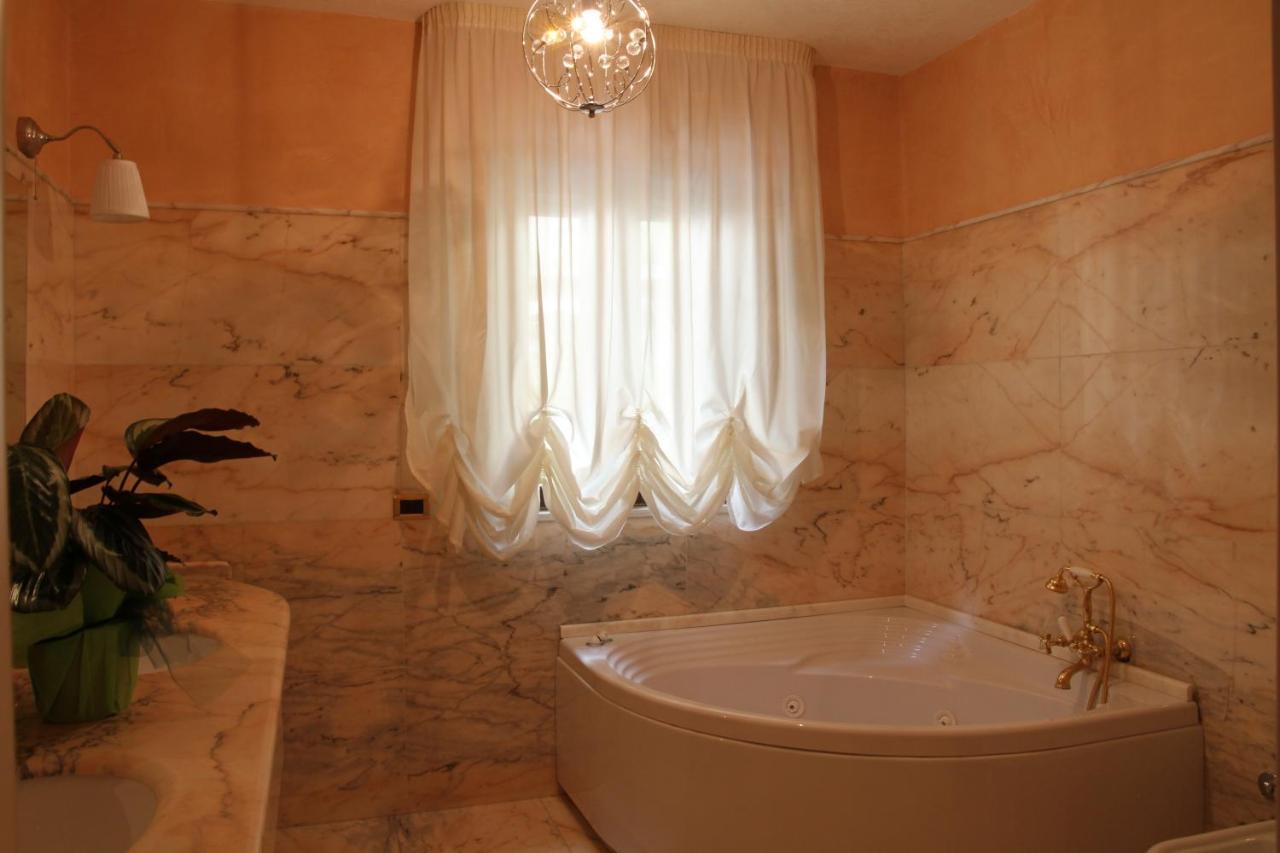 B&B Il Castello Vico Del Gargano Habitación foto